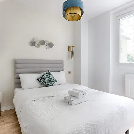 Amazing Luxury Triplex 3br - 6p - Arc De Triomphe 아파트
