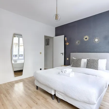 Amazing Luxury Triplex 3br - 6p - Arc De Triomphe 아파트 파리