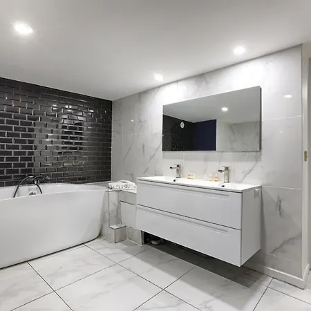 Amazing Luxury Triplex 3br/8p - Arc De Triomphe *